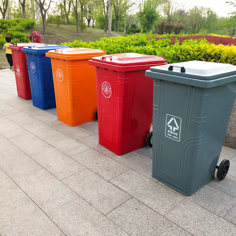 户外垃圾桶果皮箱 隆昕品牌 塑料生活垃圾桶 环卫塑料垃圾桶厂家 防腐木垃圾桶