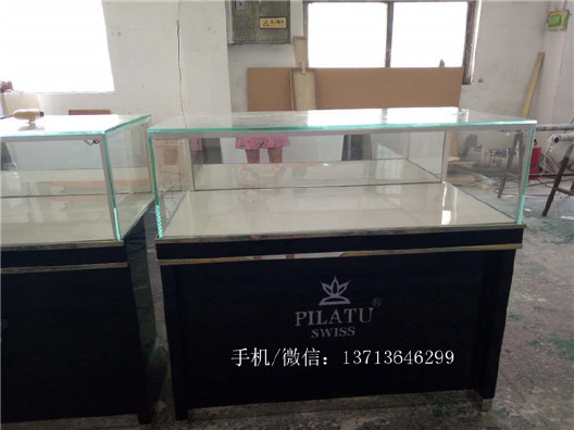 深圳展柜制作厂家 定做巴丽华手表柜台 木质烤漆展柜示例图8