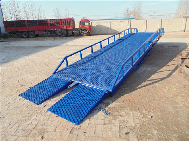 厂家现货直销移动式登车桥 物流专用装卸工具 仓库月台装卸平台示例图5