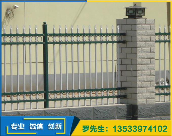 海南高质量栅栏批发 梅州小区围墙护栏 护栏网现货供应示例图9