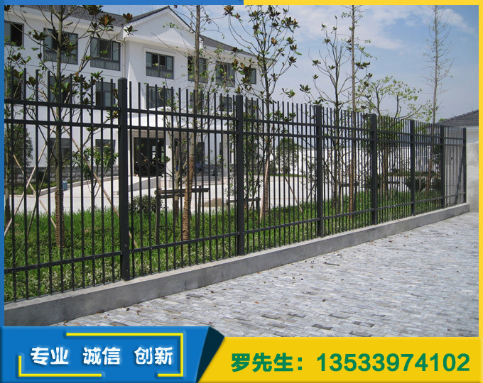 厂家出售围栏护栏 珠海别墅隔离网片 潮州小区花园围栏网示例图4