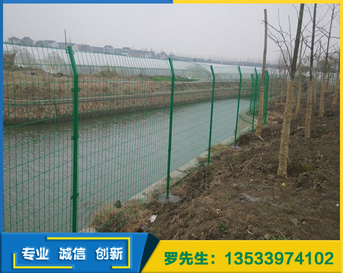 厂家出售围栏护栏 珠海别墅隔离网片 潮州小区花园围栏网示例图2