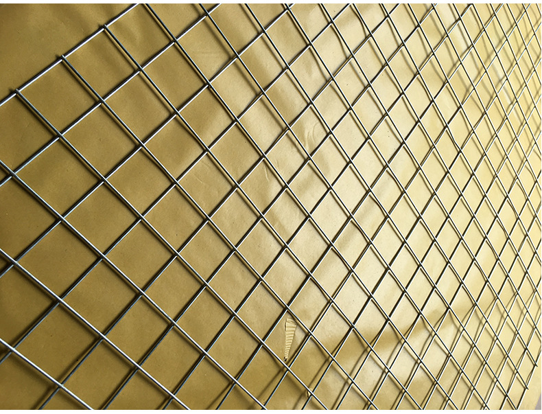 【天隆】镀锌网304电焊网30m一卷优质耐磨损工地防护网 焊接网示例图13