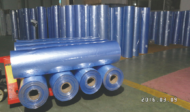 专业生产PVC收缩膜 蓝色打包膜 筒膜袋子 环保热塑膜 吹塑膜 定制示例图5