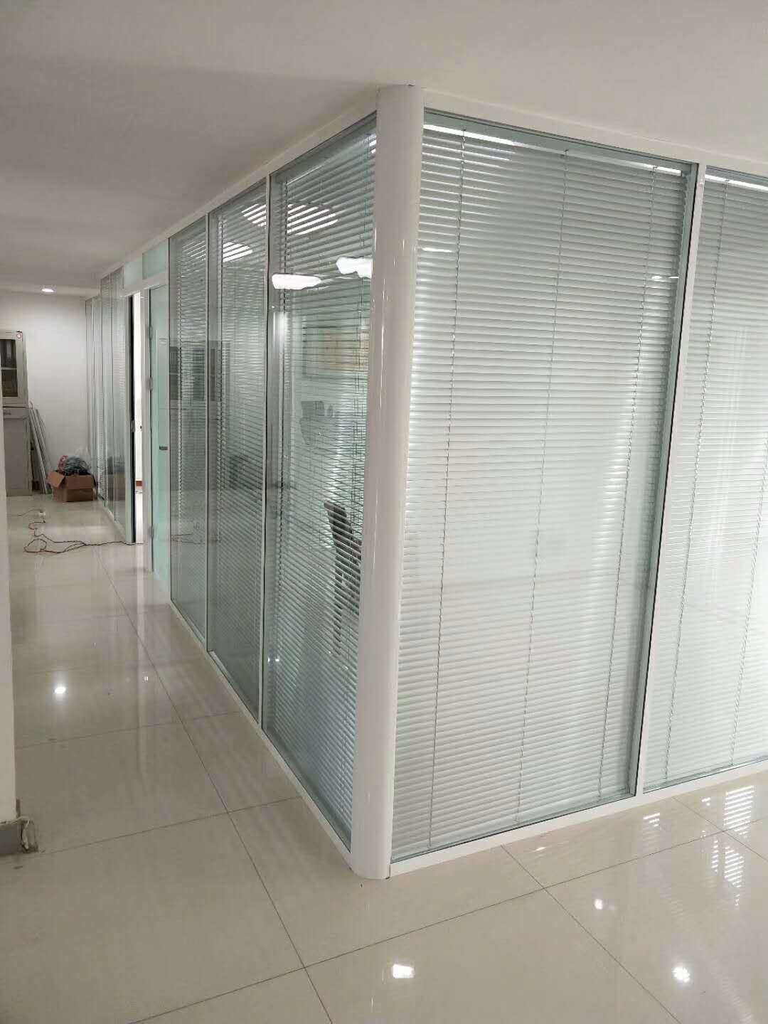 酒店玻璃隔断生产厂家 迪高玻璃隔断用途 牢固耐用隔音环保
