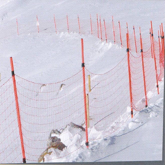 滑雪场安全网杆河北飞雪体育器材厂家直销示例图1