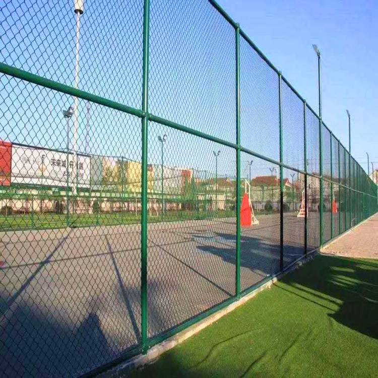 球场体育场围网 球场护栏网供应 云蓝