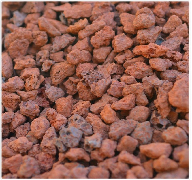 供应火山石颗粒 火山石滤料 火山石球示例图1