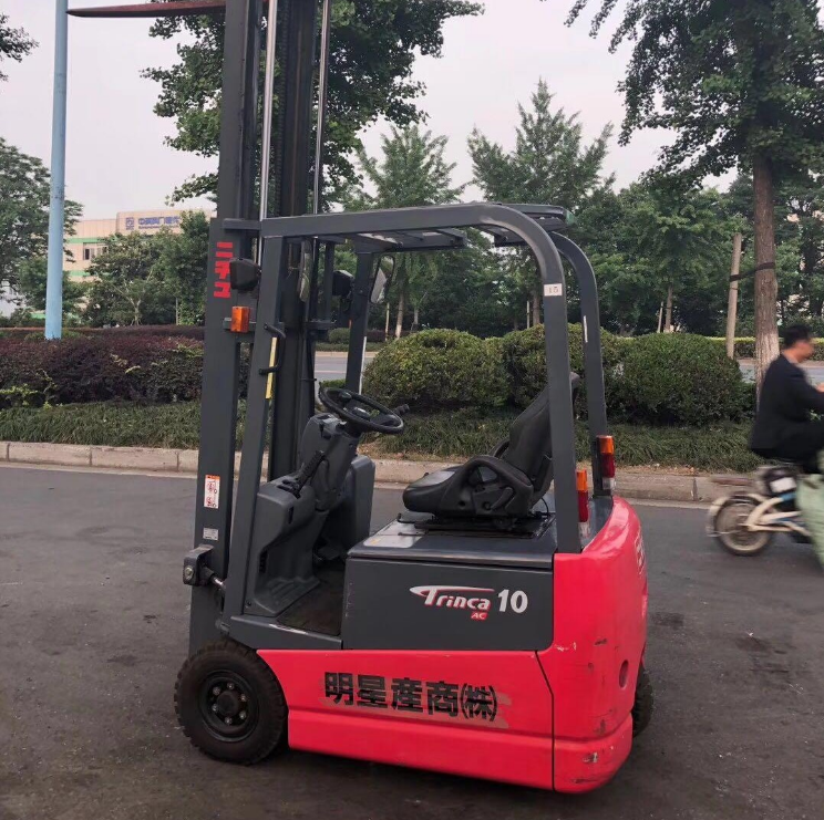 文昊 電瓶前移式叉車 倉儲平衡電動叉車1