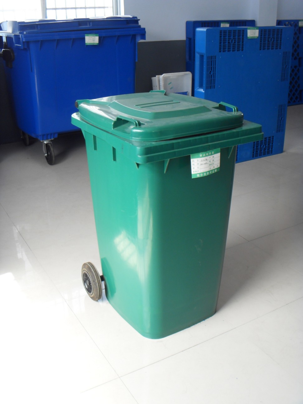 社区城镇户外环卫垃圾桶垃圾管理 专业生产环卫垃圾桶厂家供应泰安环卫垃圾桶9
