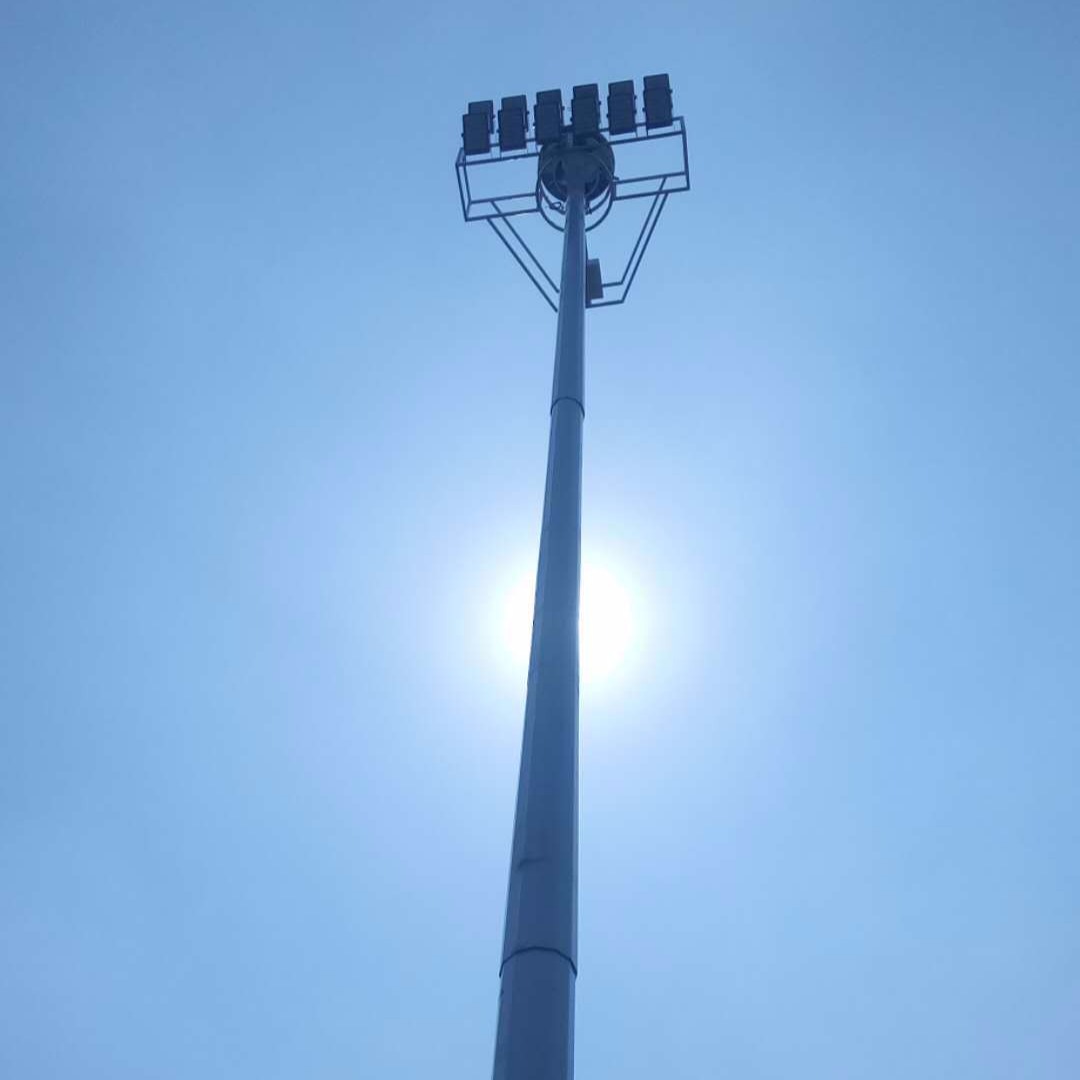 高杆灯安装 高杆灯价格 扬州环球太阳能路灯 高杆灯1