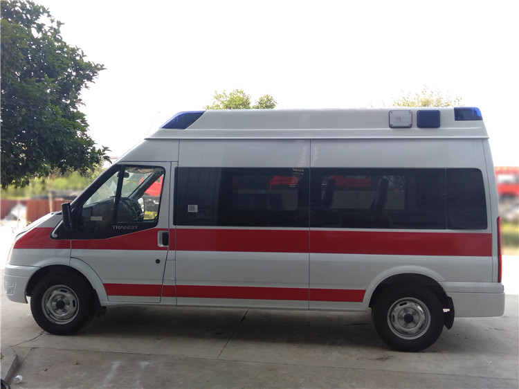 湖北救护车厂家 伤残转运车厂家 监护型救护车价格 运输型救护车 福特急救车价格 救护车型号2
