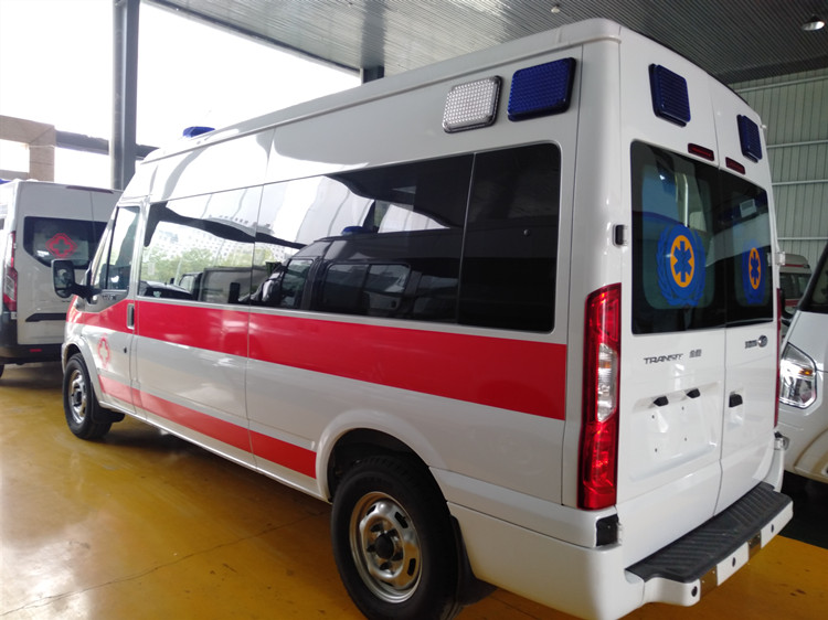 湖北救护车厂家 伤残转运车厂家 监护型救护车价格 运输型救护车 福特急救车价格 救护车型号9