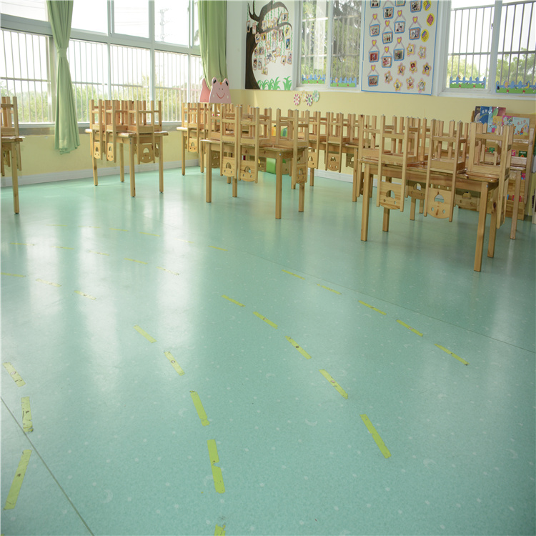 幼儿园塑胶地板走廊 腾方pvc地板符合质量标准 幼儿园塑胶地板胶1