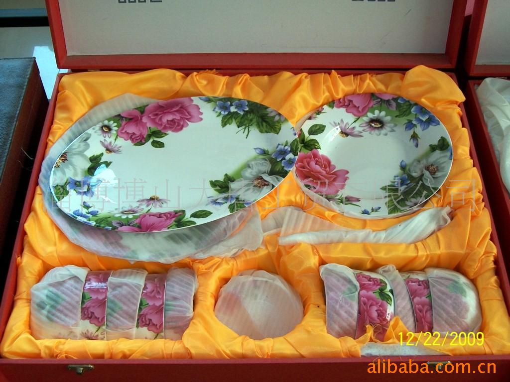 28头釉上彩 碗碟盘套装 礼品 礼品 套装 产骨质瓷餐茶具1