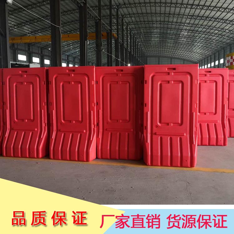 江门畅达公司供应 定做黄色警示高栏水马 1.8米防撞塑料门板水马护栏6