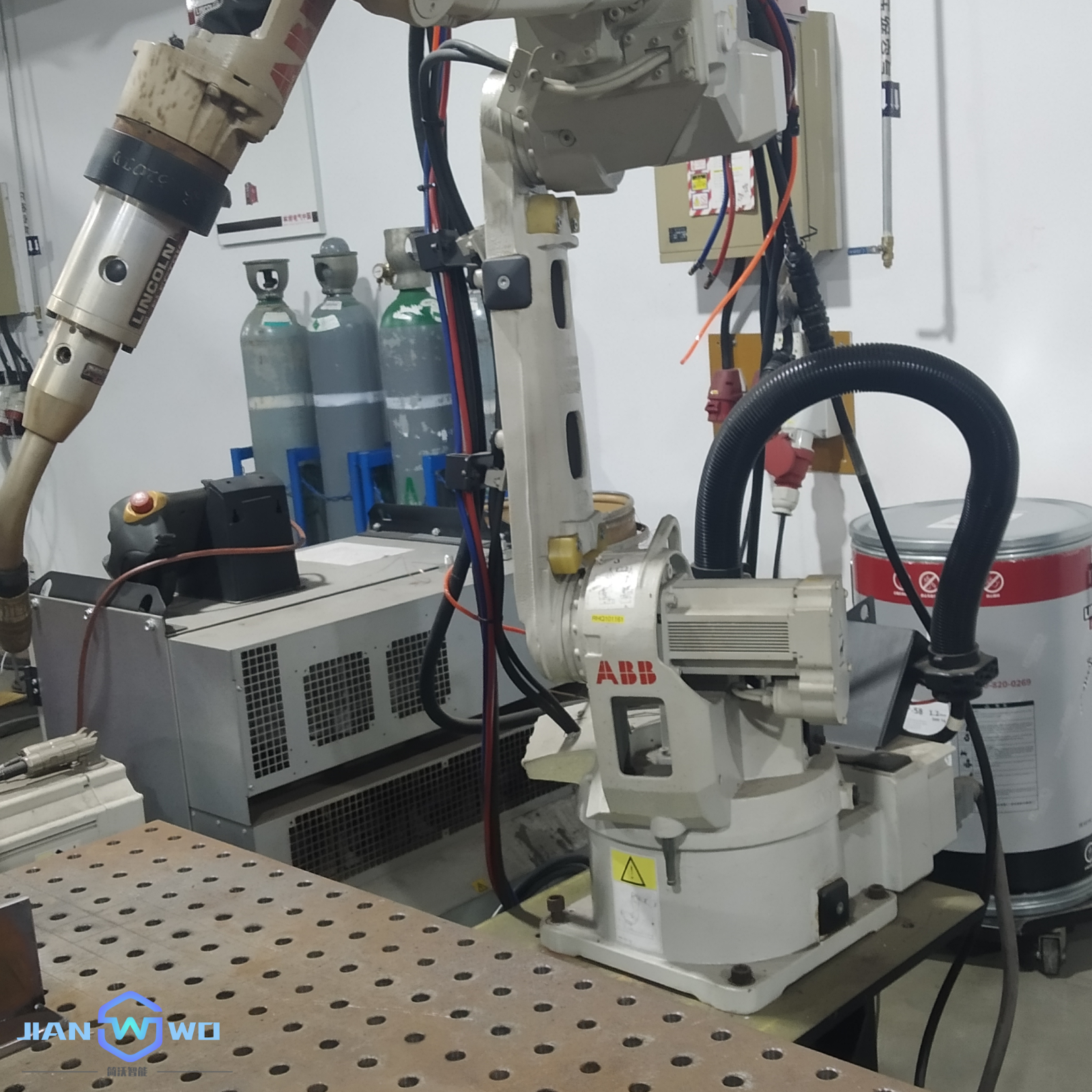 关节型机器人 实现焊接自动化 工业焊接机器人1