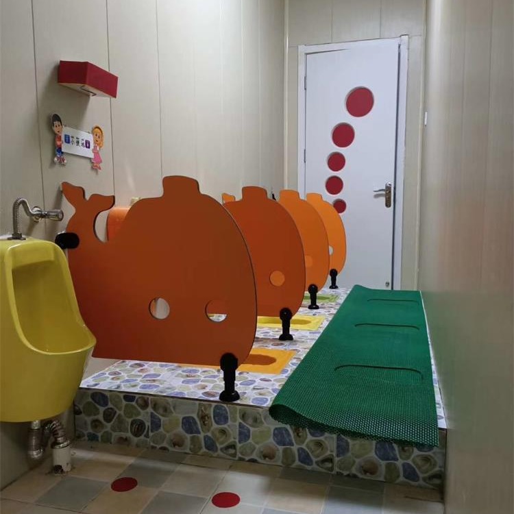 南京卡通设计隔断 环保幼儿园隔断 万维 厕所隔断门 卫生间隔断