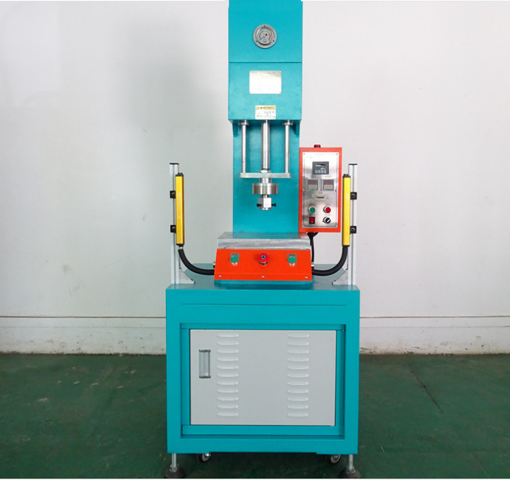 单柱油压机 小型单柱油压机 C型油压压装机 台式油压压装机 桌面型液压机5