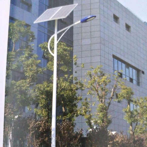 太阳能路灯生产厂家路灯灯杆厂 太阳能路灯批发5米6米7米8米太阳能路灯价格 新款新农村建设出厂价30W40WLED3