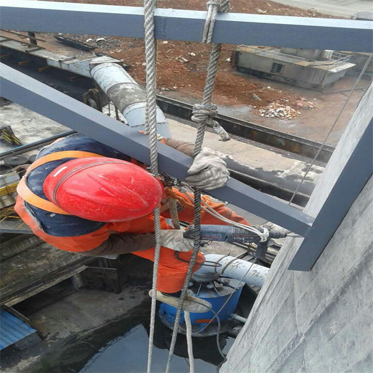 水泥烟囱检测爬梯安装制作35年老公司承接烟囱Z型爬梯安装方案设计施工8