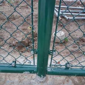 安全牢固 合肥体育场护栏厂家定做球场围栏网 小区篮球场护栏