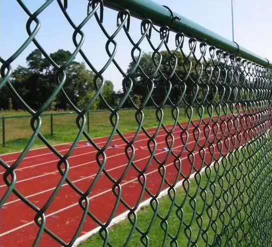 安全牢固 合肥体育场护栏厂家定做球场围栏网 小区篮球场护栏5