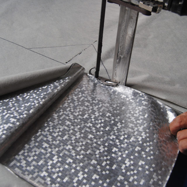 厂家直销银色小方格汽车面料防雨防晒加棉加厚车罩布料汽车车衣布6
