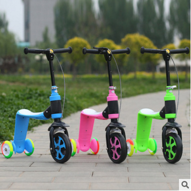 新品儿童米高滑板车pu轮普通三轮车脚踏车可坐闪光水壶框3-6岁宝4