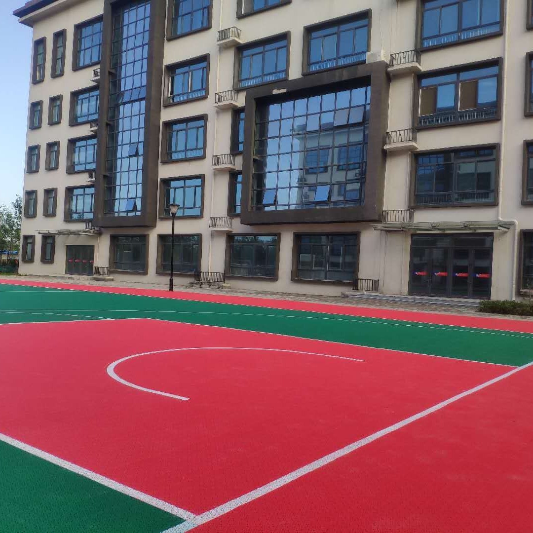 篮球场悬浮地板铺装幼儿园地板厂家红 运动跑道、人造草坪 河南新乡地板厂家10