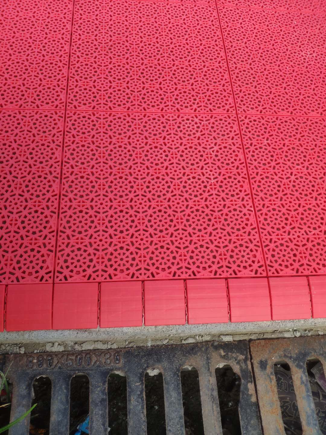 运动跑道、人造草坪 河南省洛阳市篮球场悬浮地板铺装幼儿园地板厂家红2
