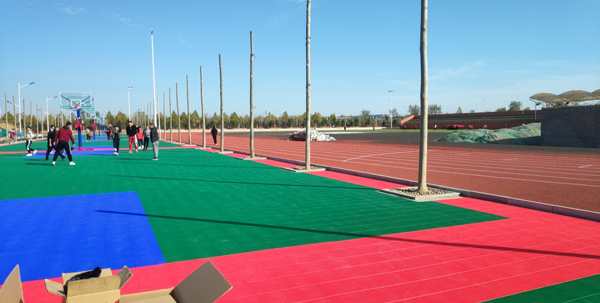 体育江苏无锡地板厂家 学校篮球场地板篮球场运动地板悬浮拼装地板红8