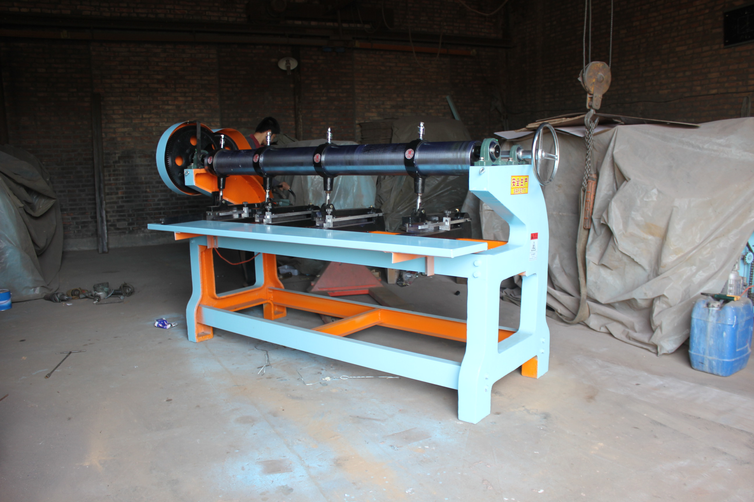 易鸿机械 纸箱机械设备 纸箱生产线 切角机 瓦楞纸板生产线3