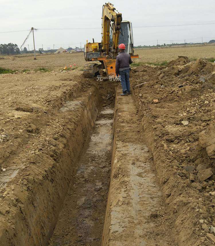 其他工程与建筑机械 农田灌溉排水防渗渠成型机械5