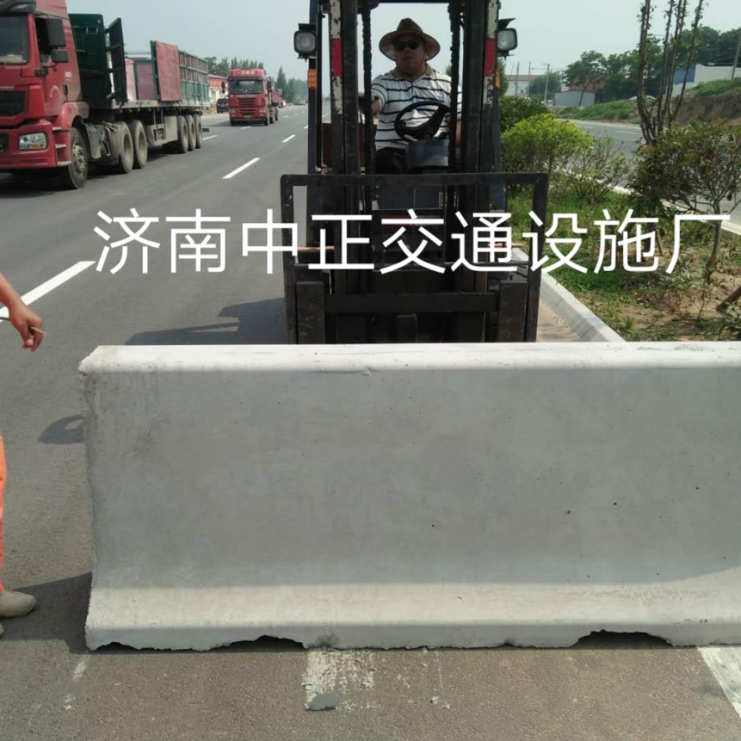 潍坊小区专用水泥隔离墩-水泥隔离墩厂家-物业水泥隔离墩厂家3