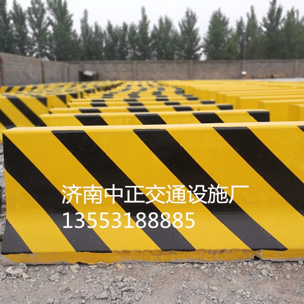 潍坊小区专用水泥隔离墩-水泥隔离墩厂家-物业水泥隔离墩厂家2