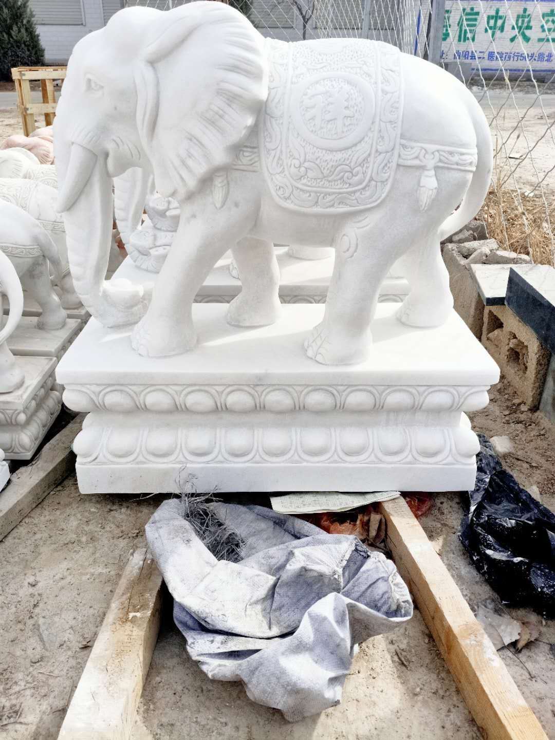 动物雕塑 石雕大象 陈氏石雕 厂家批发定制汉白玉石头象酒店别墅2