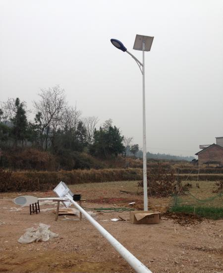 太阳能路灯厂家 太阳能路灯价格 乾旭照明农村太阳能路灯 LED路灯1