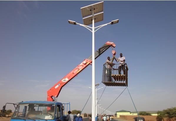 太阳能路灯厂家 太阳能路灯价格 乾旭照明农村太阳能路灯 LED路灯5