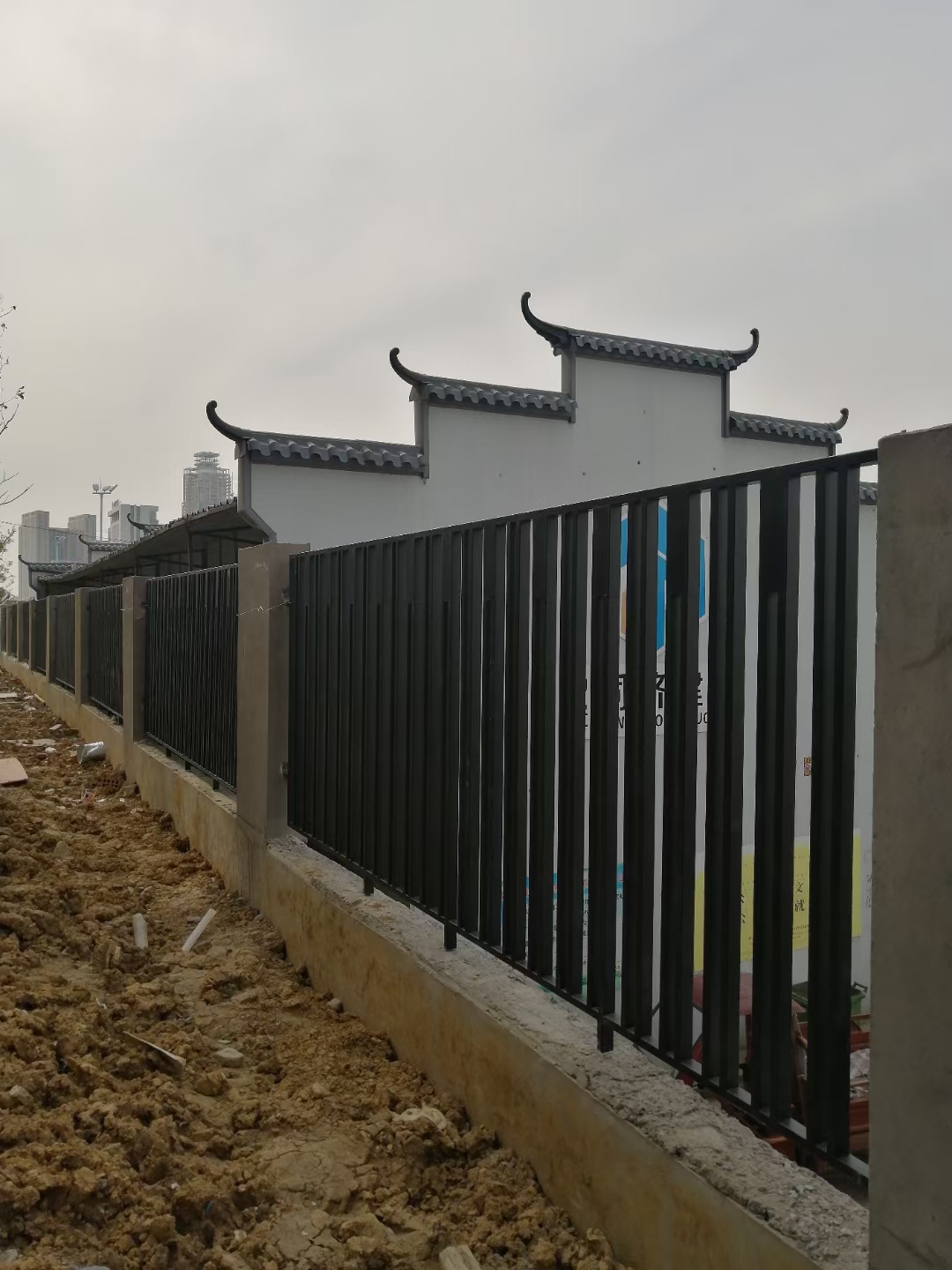 安徽厂家直销 其他安全防护设备 卓联 护栏围栏厂家批发定制小区铁艺围栏4