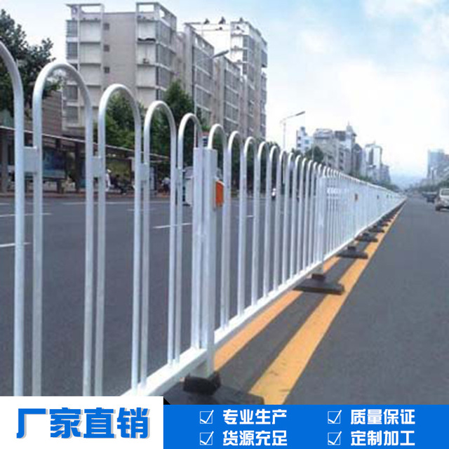 供应热镀锌钢京式道路护栏 市政道路护栏 厂家直销道路交通M型护栏