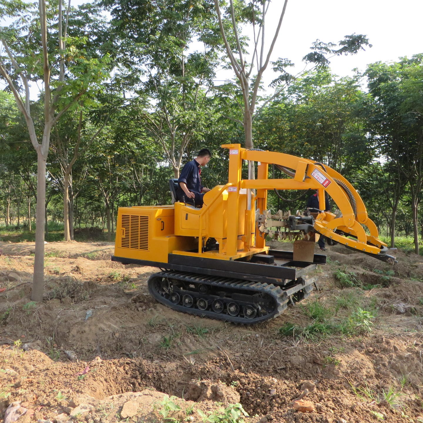 林业机械 三普挖树机可靠吗价格是挖树机厂家起树机出租