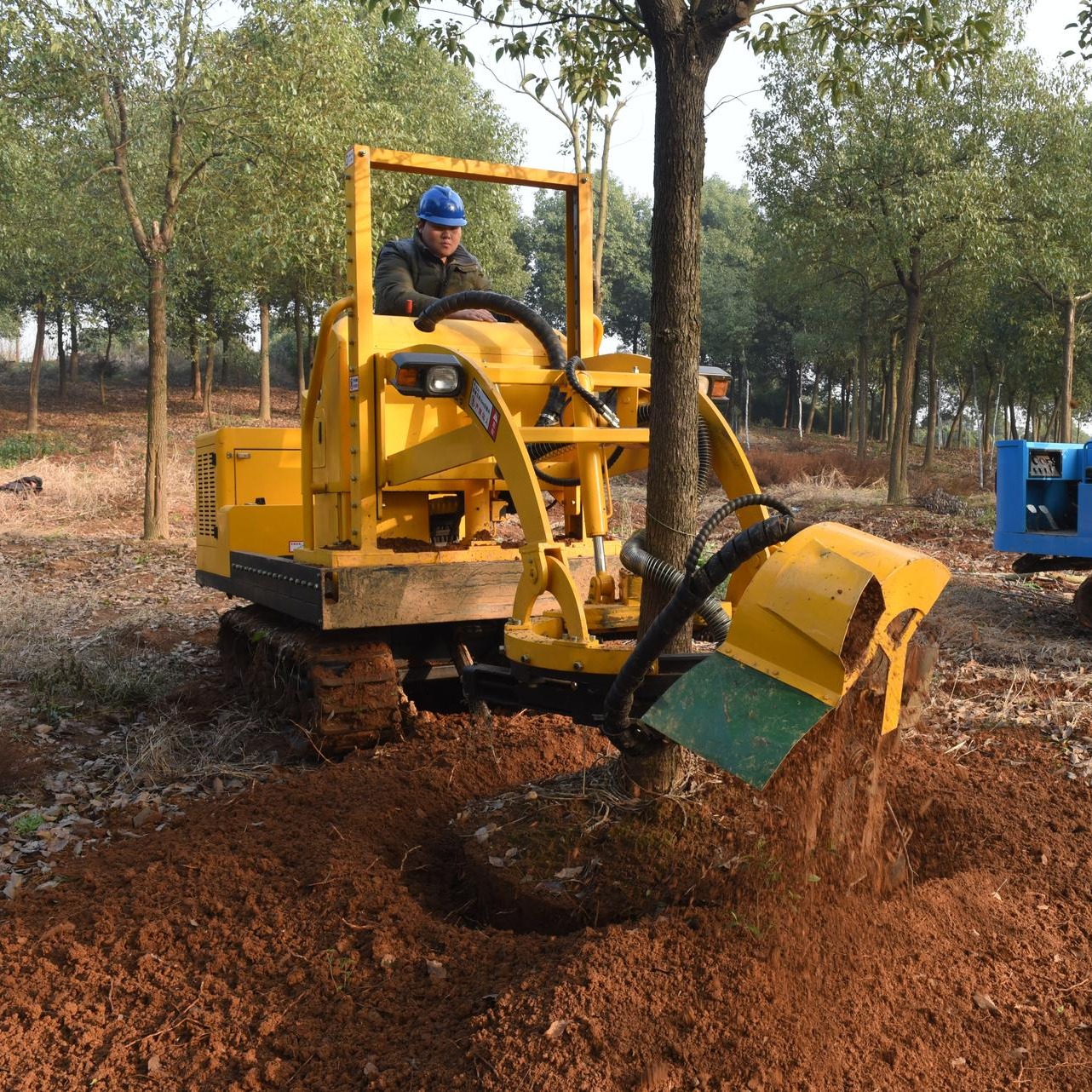 进口好马克挖树机器与国产三普挖树机器区别价格 种植机械3