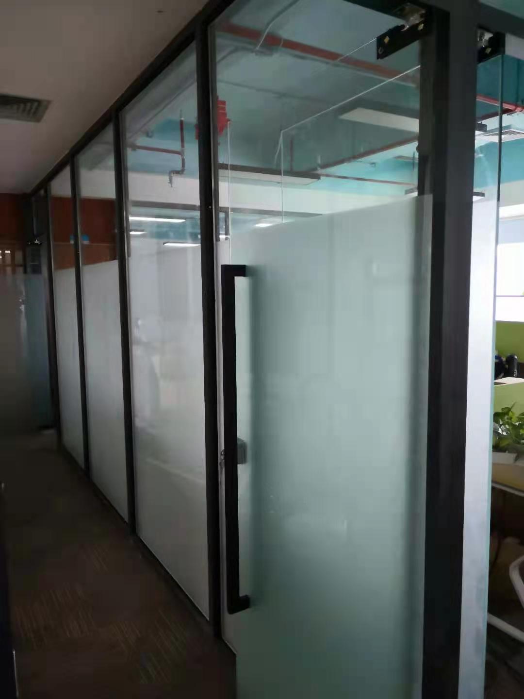 本公司加工各种颜色南玻信义玻璃夹胶玻璃 钢化门窗玻璃.栏杆玻璃.雨棚玻璃.提供设计安装2