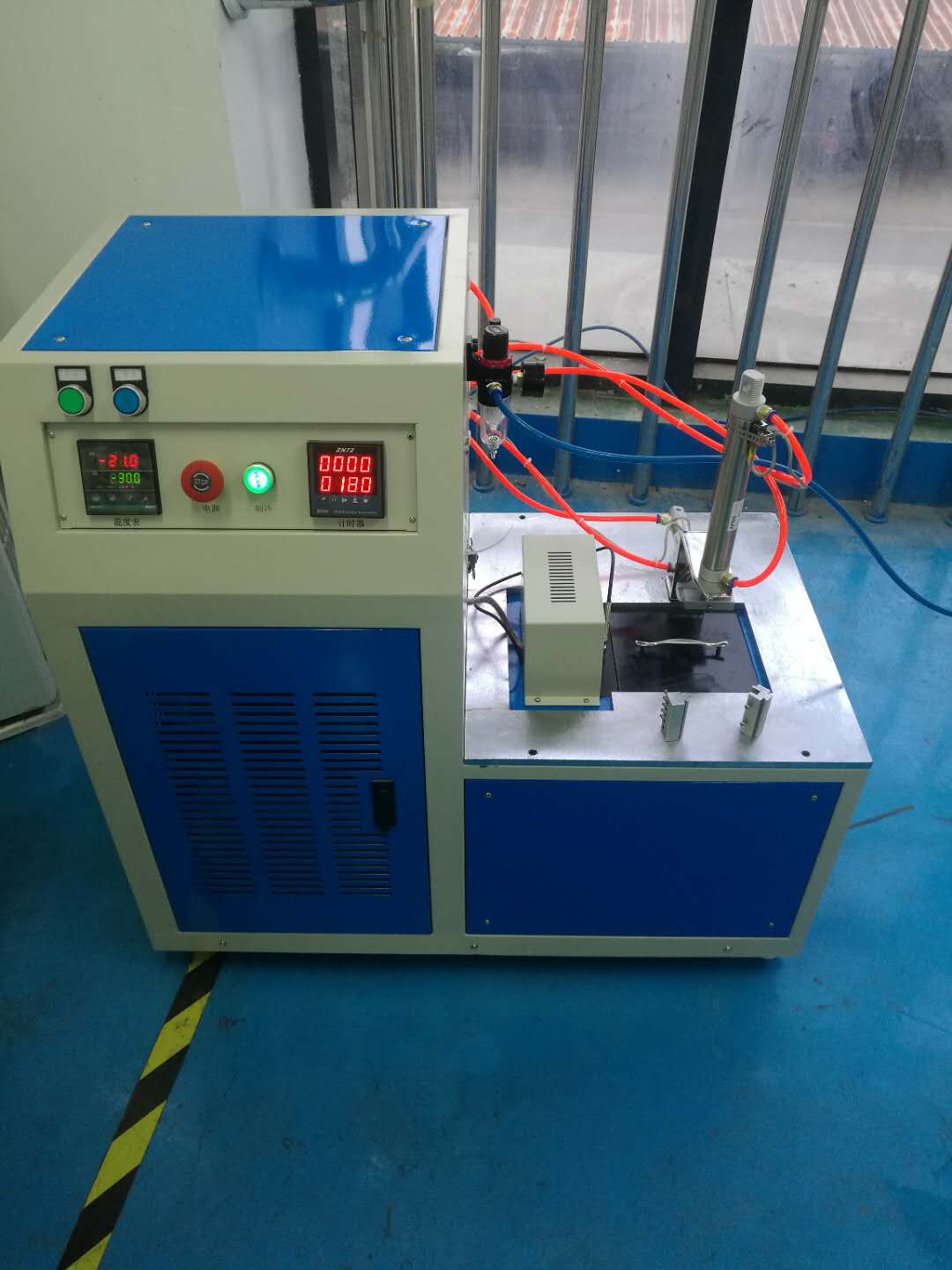 T5470-2008塑料低温冲击试验 DWC-70P 上海众路 塑料低温脆性测试仪 GB2