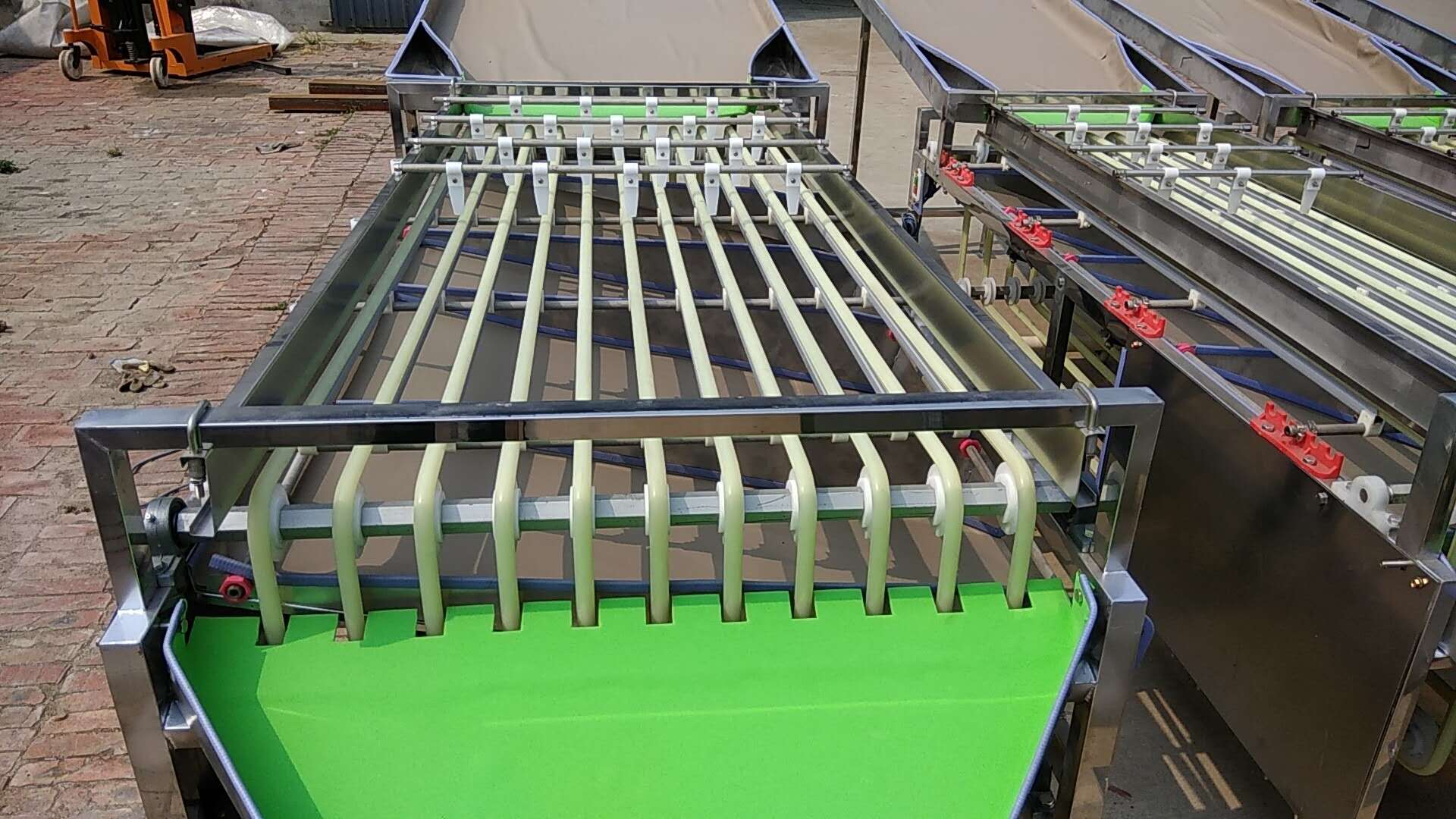 果蔬加工设备 冰糖橙分选机小型家庭用轨道式分级机鸿旭机械3