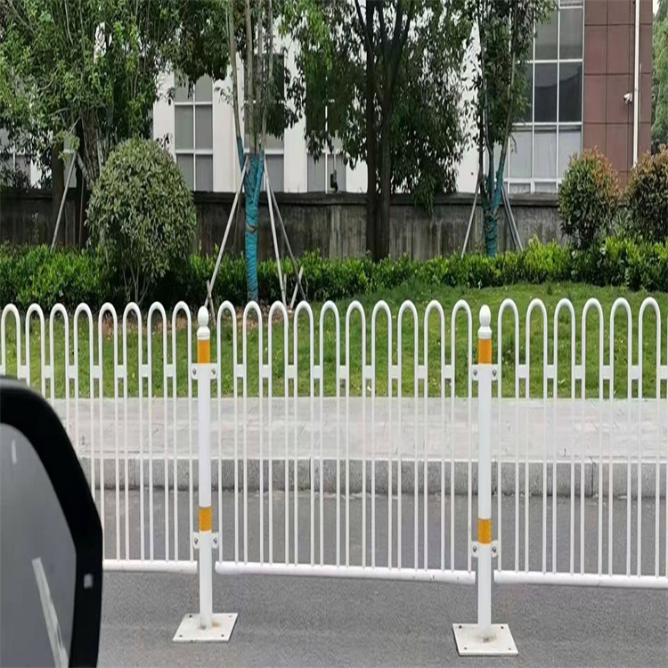 现货可定制的道路市政护栏 路广 城市市政围栏围挡5