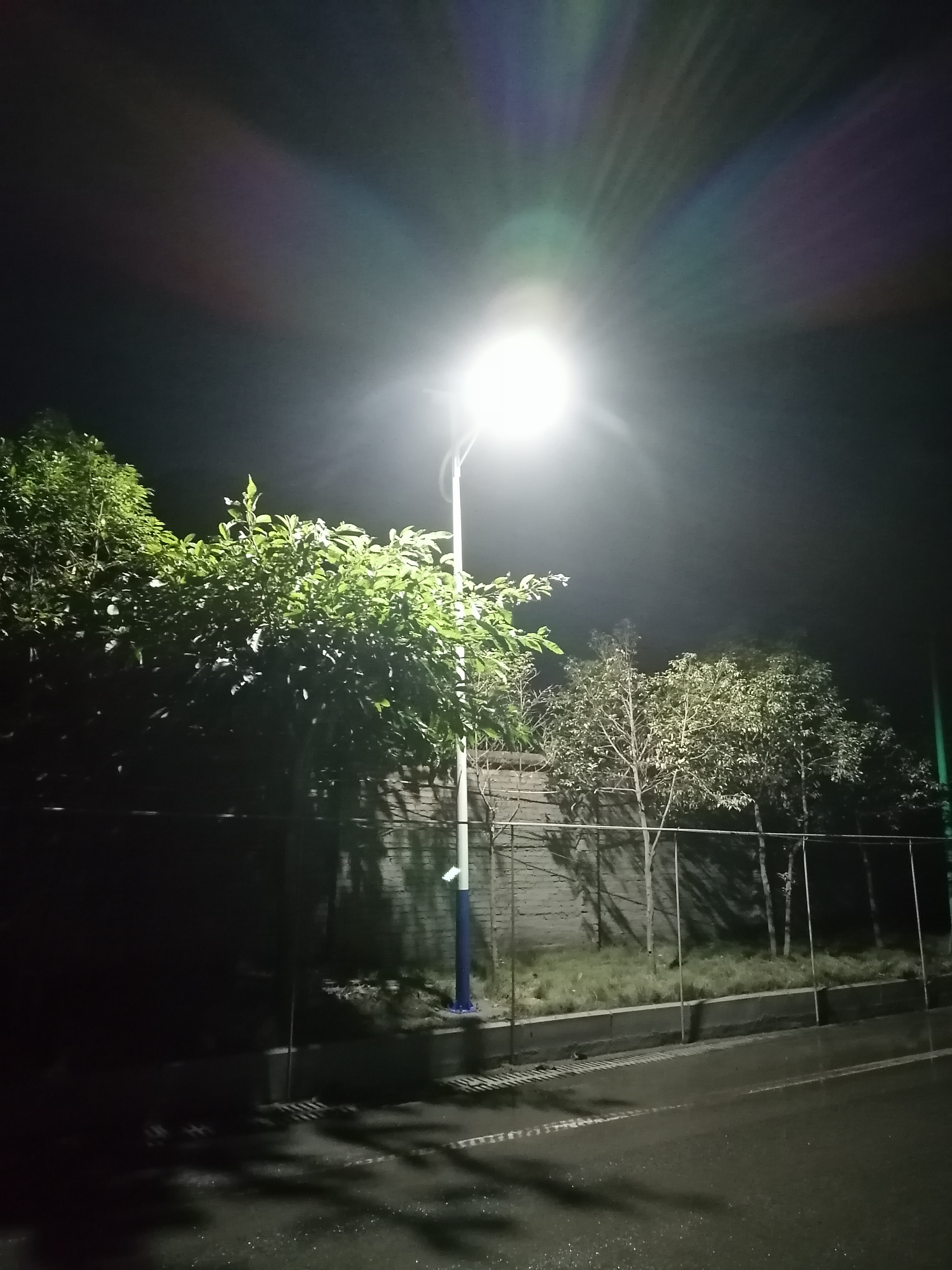 农村太阳能路灯安装 成都太阳能路灯 6米8米太阳能路灯价格表 找中国宏烨户外照明4