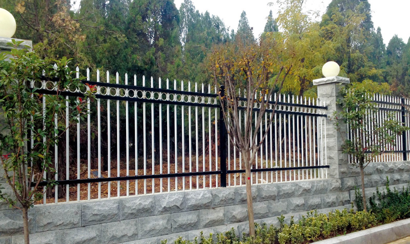 钢管围墙厂区护栏 企业社区护栏 工厂护栏