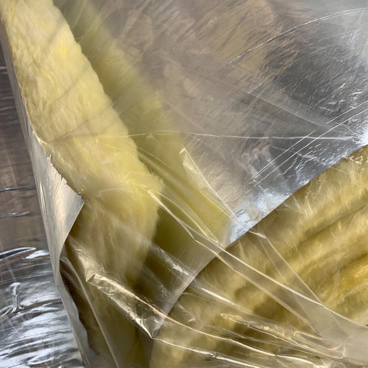 吊顶保温玻璃棉卷毡 种植棚保温材料 依利保温棉 种植棚用玻璃棉